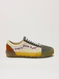 palm-angle-shoe