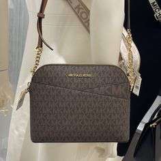 Michael-Kors-sling-Bag