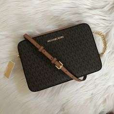 Michael-Kors-crossbody-bag