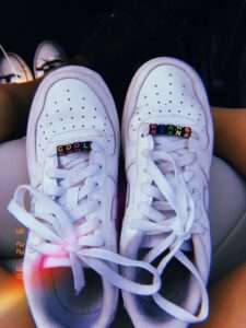 white-shoe-laces